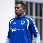 Walace segue rotina e aguarda definição do futuro após polêmica no Cruzeiro