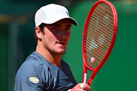 João Fonseca em ação no Masters 1000 de Monte Carlo