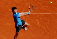 Alcaraz leva susto, mas vence argentino e avança às quartas de final em Monte Carlo