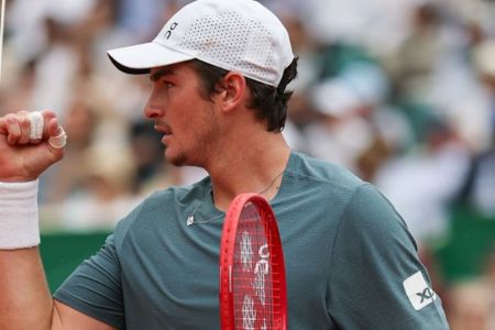 João Fonseca em ação no Masters 1000 de Monte Carlo