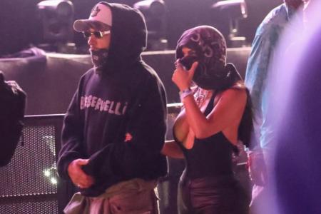 Kim Kardashian e Lewis Hamilton juntos no Coachella • Reprodução X/LH44NEWS