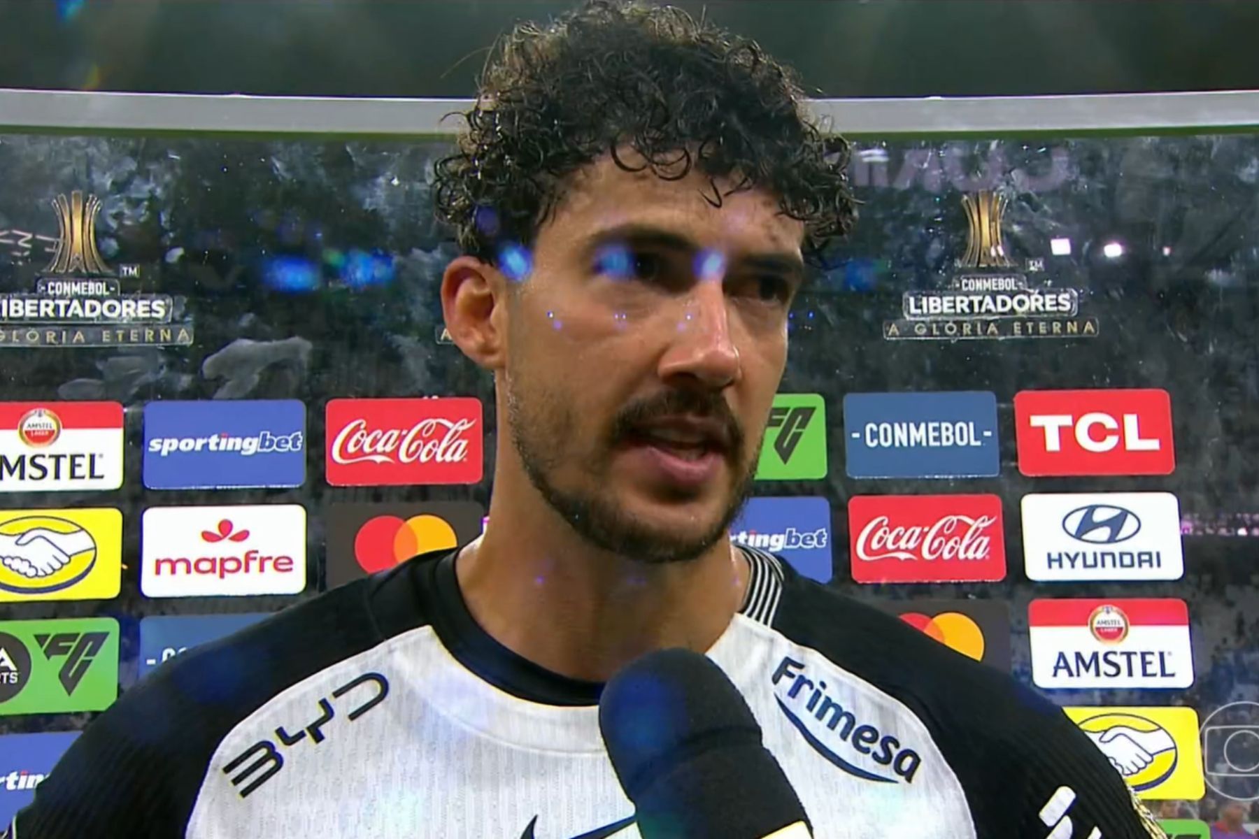 Destaque da vitória do Corinthians, Gustavo Henrique analisa jogo pela Libertadores