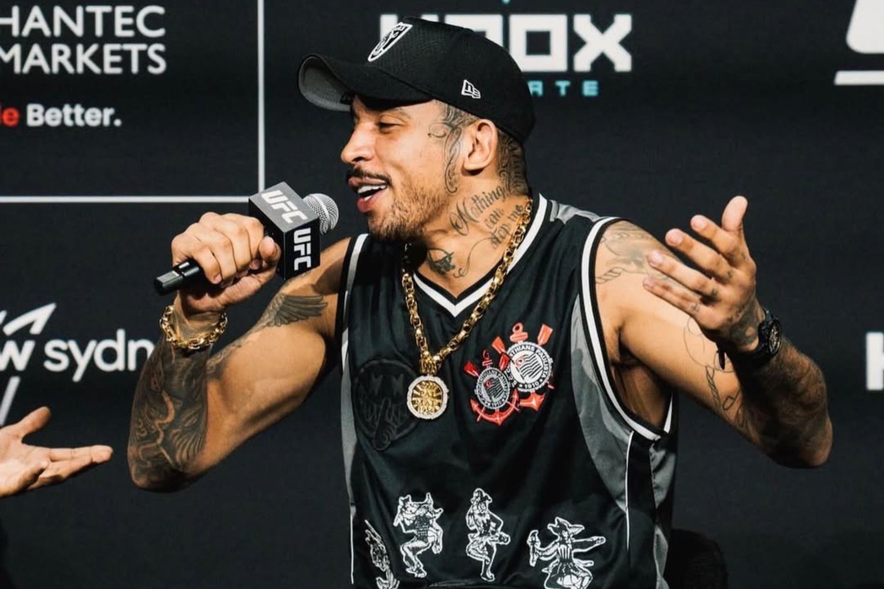 Carlos Prates, do UFC, aponta qual jogador do Corinthians poderia ser lutador de MMA
