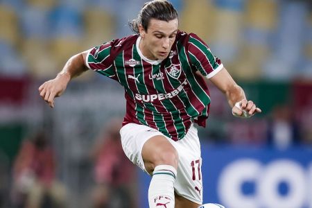 Canobbio em ação pelo Fluminense