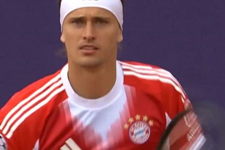Alexander Zverev com a camisa do Bayern de Munique