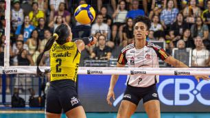 Praia Clube visita Flamengo para garantir vaga na final da Superliga Feminina
