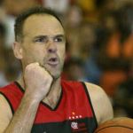 Oscar Schmidt realizou sonho de jogar com o filho no Flamengo; relembre