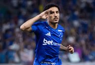 Artilheiro do Cruzeiro na Série A completa 23º jogo seguido e impressiona em 2026