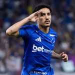 Artilheiro do Cruzeiro na Série A completa 23º jogo seguido e impressiona em 2026
