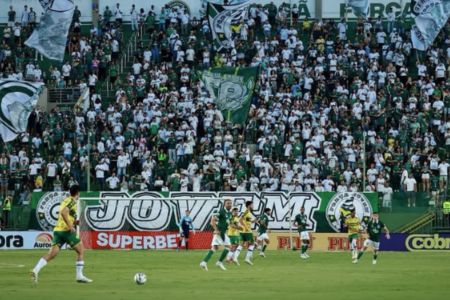 Partida entre Cuiabá e Goiás, pela Série B