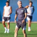 Para aliviar pressão, Grêmio recebe Confiança em estreia na Copa do Brasil