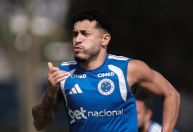 William volta a ser relacionado e é opção para o Cruzeiro diante do Goiás