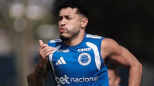 William volta a ser relacionado e é opção para o Cruzeiro diante do Goiás