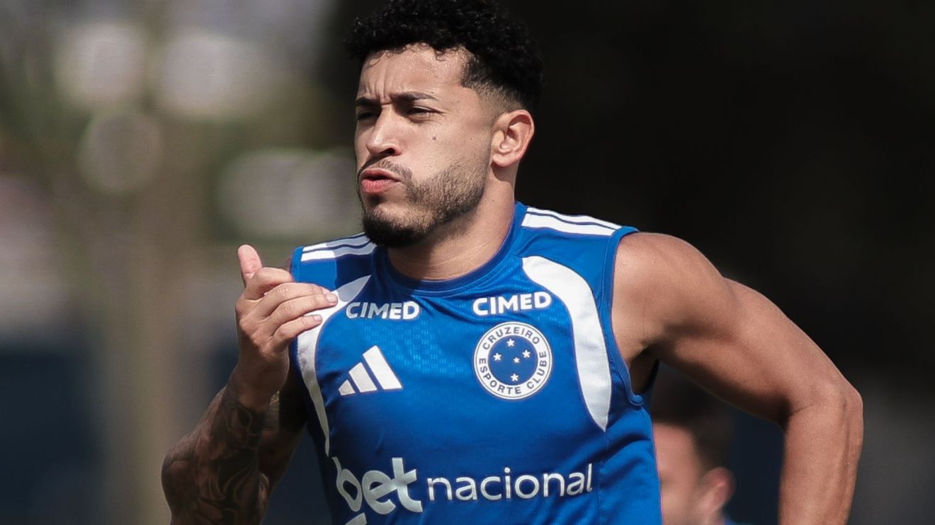 William volta a ser relacionado e é opção para o Cruzeiro diante do Goiás