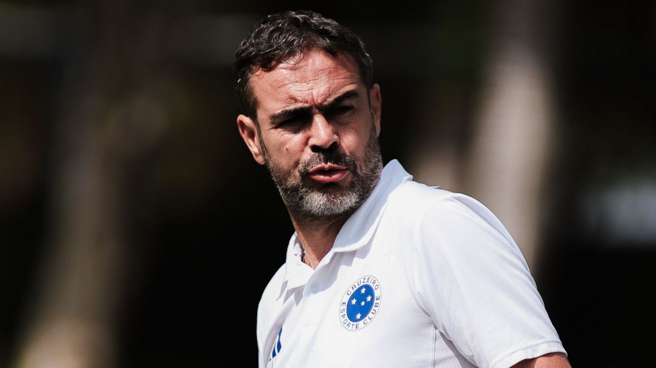 Escalação do Cruzeiro: Artur Jorge deve mexer no time para estreia na Copa do Brasil