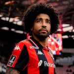 Zagueiro brasileiro anuncia aposentadoria e vai assumir a base do Bayern de Munique