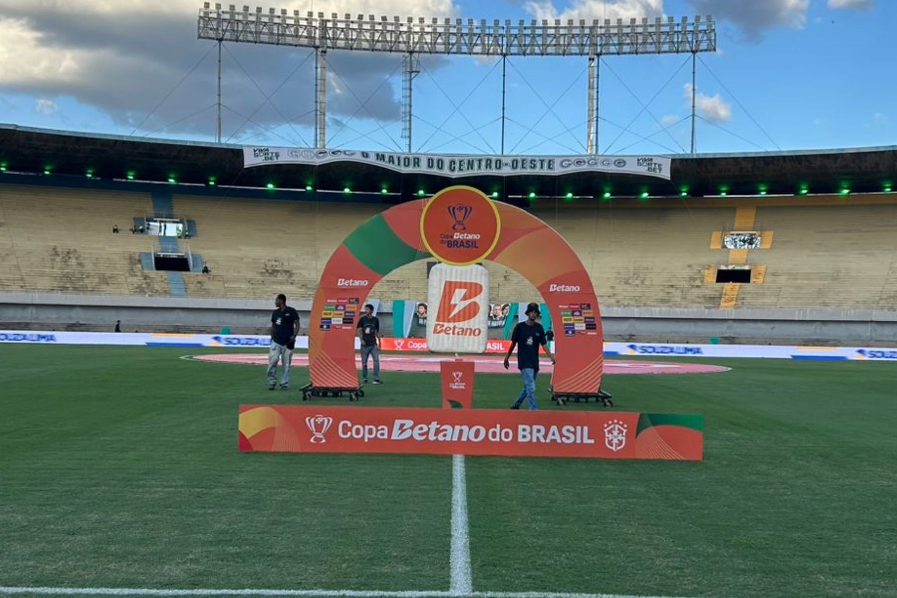 Goiás x Cruzeiro: veja as escalações para jogo pela Copa do Brasil