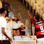 Flamengo vence o Vitória e abre vantagem no confronto da Copa do Brasil