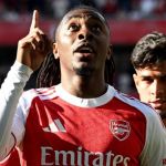 Arsenal vence Newcastle, alivia pressão e reassume liderança da Premier League