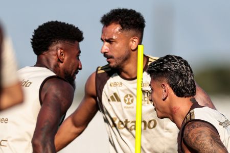 Emerson Royal, Danilo e Carrascal em atividade do Flamengo