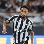 Vitinho aponta fator que o atrapalhou em disputa por espaço na Seleção Brasileira