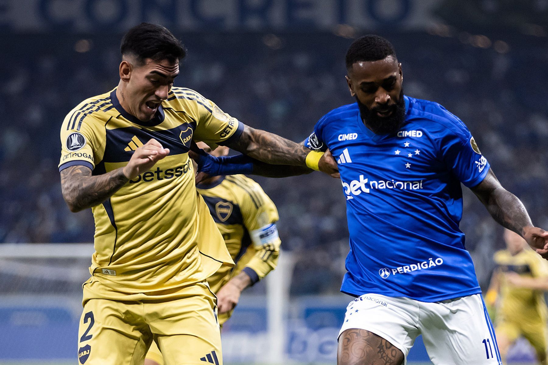 Cruzeiro acionará Conmebol após ofensas racistas e ameaças de torcedores do Boca