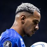 Cruzeiro: Matheus Pereira é alvo de ofensas racistas e ameaças de torcedores do Boca