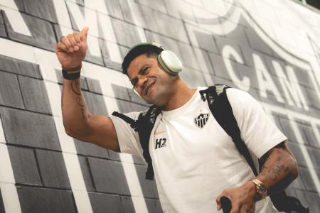 Hulk chega à Arena MRV para jogo contra o Flamengo