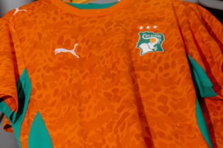 Primeiro uniforme de Costa do Marfim para a Copa do Mundo de 2026