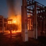 Incêndio em vegetação atinge subestação de fábrica em Pedro Leopoldo, na Grande BH