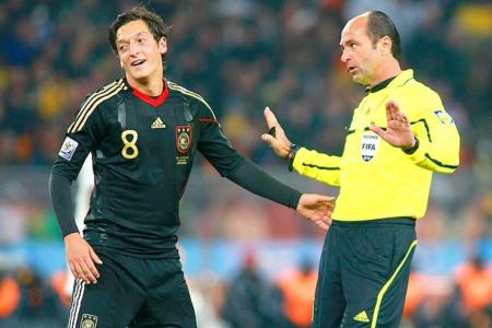 Simon apitou jogo da Alemanha na Copa de 2010
