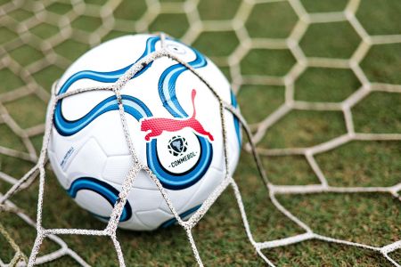 Bola da Copa Libertadores 2026 no CT do Flamengo