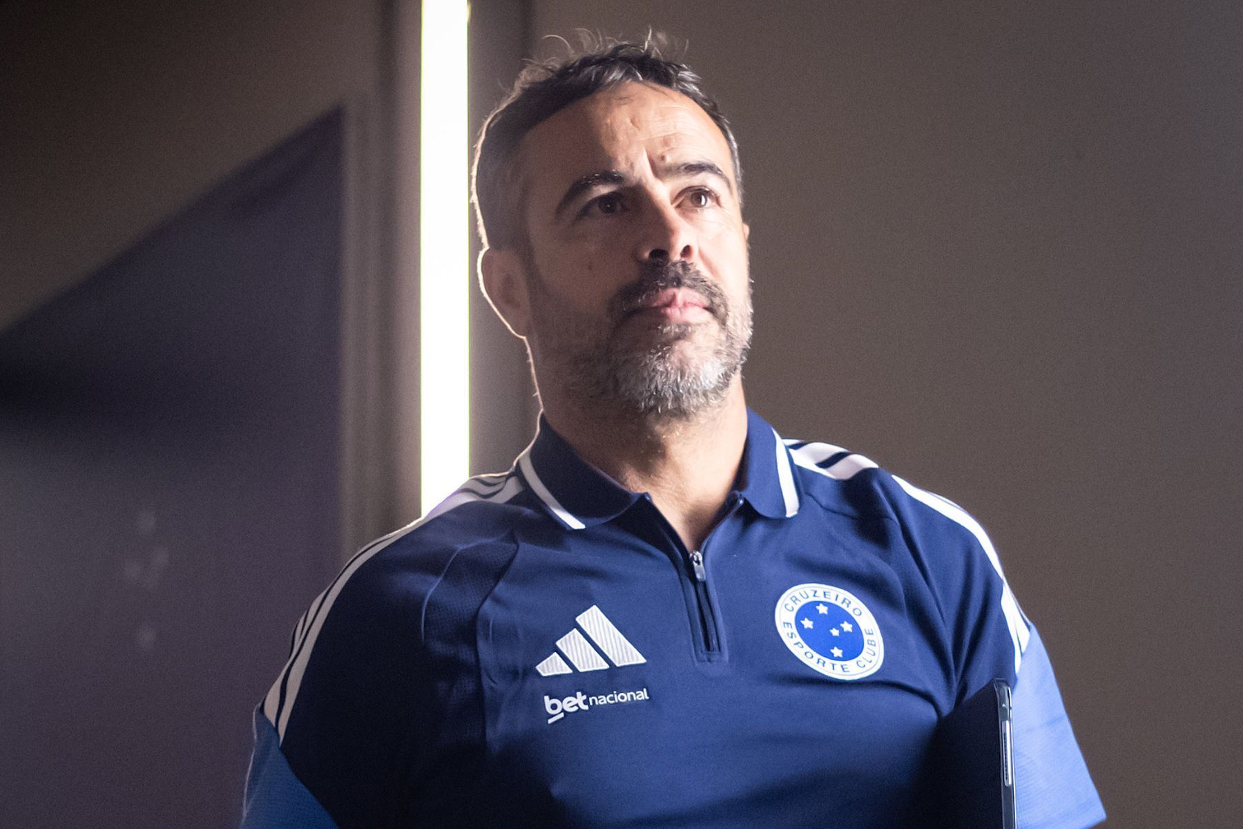 Escalação do Cruzeiro: Artur Jorge mexe no ataque para duelo com Bragantino
