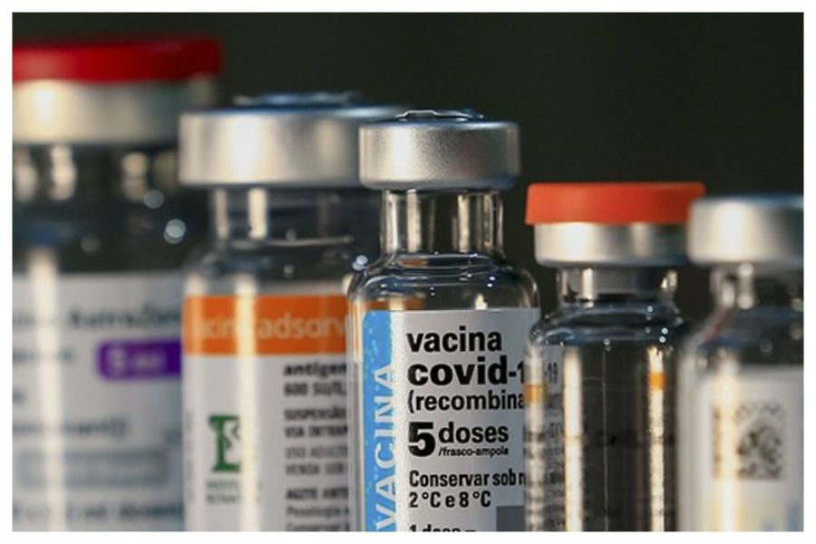 É falso que vacina contra a covid-19 foi projetada para causar danos à saúde; entenda