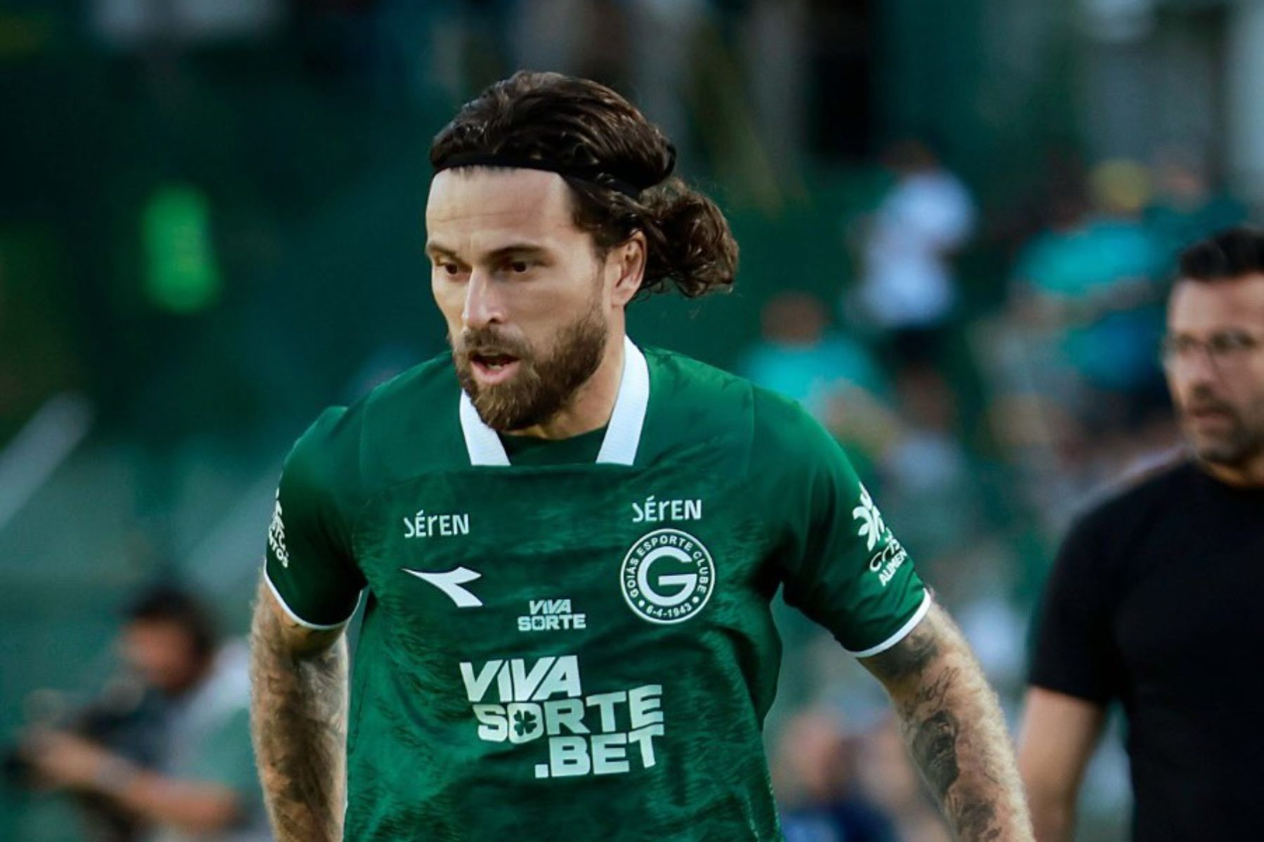 Ex-camisa 10 da Seleção é esperança do Goiás contra o Cruzeiro na Copa do Brasil