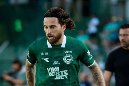 Lucas Lima é o camisa 10 do Goiás