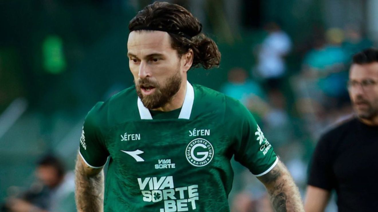 Ex-camisa 10 da Seleção é esperança do Goiás contra o Cruzeiro na Copa do Brasil