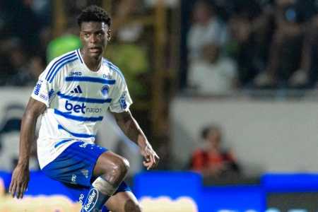 Jonathan Jesus em partida pelo Cruzeiro contra o Remo • Talita Gouvêa/Cruzeiro