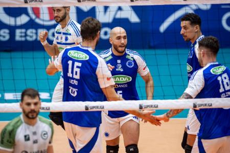 Sada Cruzeiro está em vantagem na eliminatória contra o Goiás