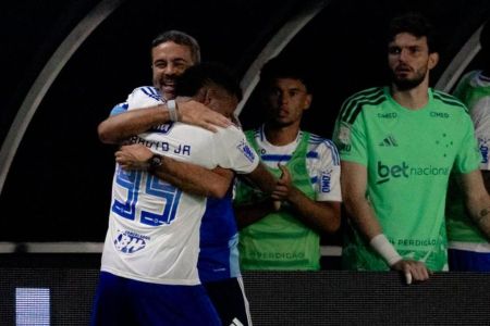 Arroyo e Artur Jorge em Remo x Cruzeiro