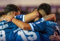 Racing vence Independiente fora de casa e lidera grupo do Botafogo na Sul-Americana