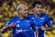 Matheus Pereira decide, e Cruzeiro vence Barcelona-EQU em retorno à Libertadores