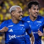 Matheus Pereira decide, e Cruzeiro vence Barcelona-EQU em retorno à Libertadores