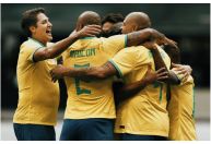 Lendas do Brasil perdem para o México em exibição no Estádio Azteca