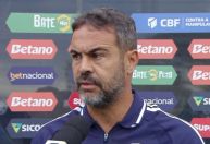 Artur Jorge sobe o tom e detona palco de Remo x Cruzeiro: 'Grama de jardim'