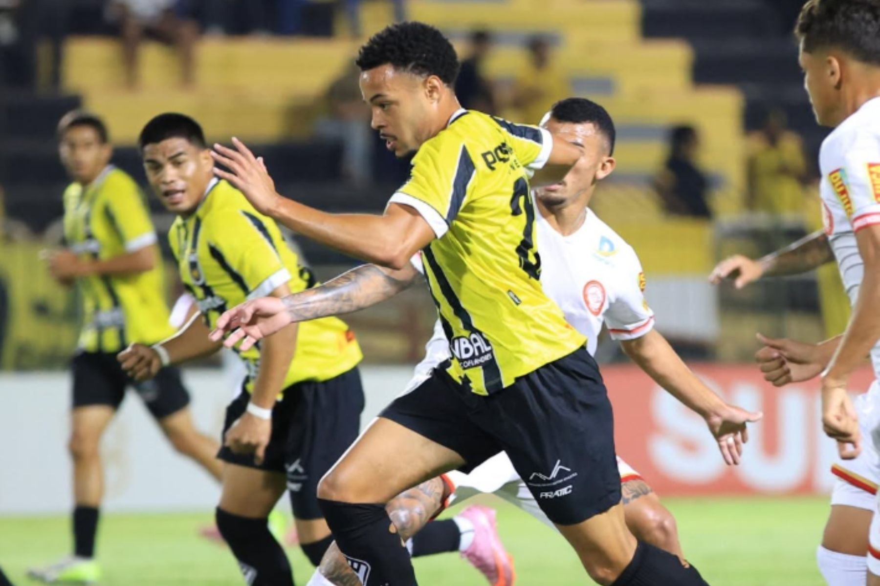 Com um a menos, Tombense leva virada do Volta Redonda na Copa Sul-Sudeste