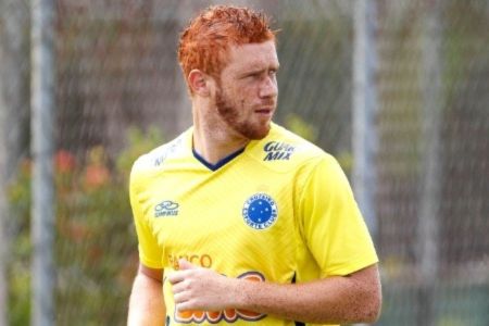 Souza durante treino do Cruzeiro