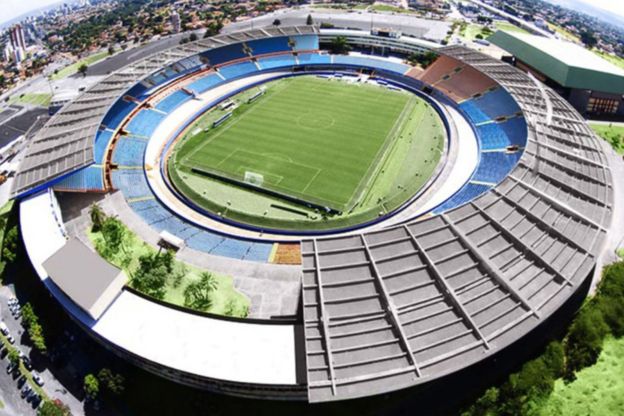 Cinco estádios, história e muitas paixões: o futebol em Goiânia