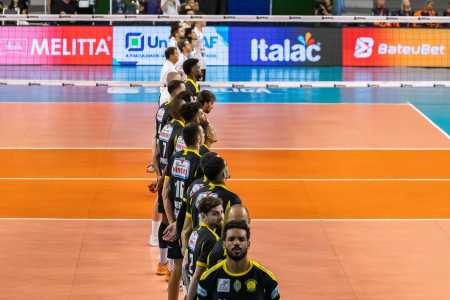 Jogo entre Praia Clube e Guarulhos pelas quartas da Superliga Masculina