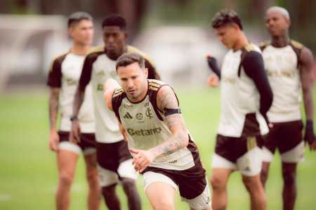 Treino do Flamendo no Ninho em 28 de abril